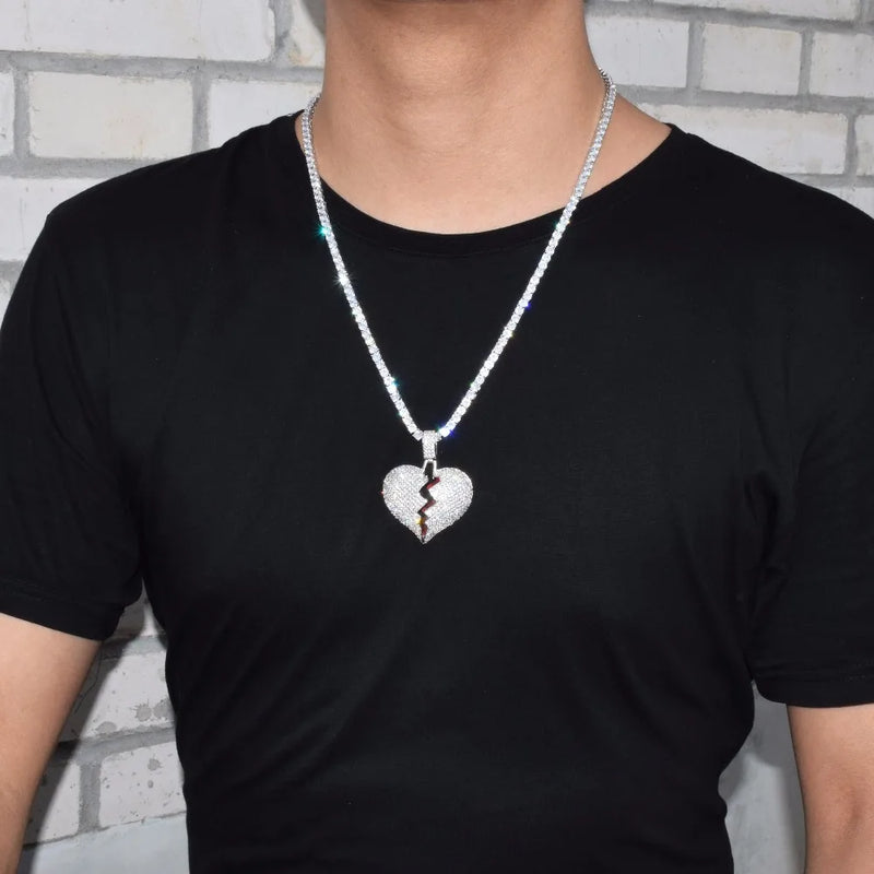 Collier et pendentif en forme de cœur brisé