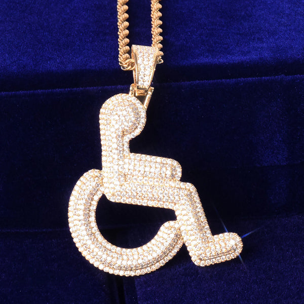 Pendentif fauteuil roulant handicap signe full iced