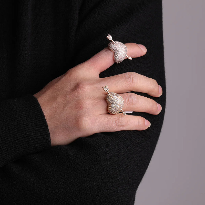 Bague de couple avec flèche et cœur